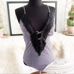 ❤️CUPSHE❤️Stripes & Lace Criss Cross Swimsuit